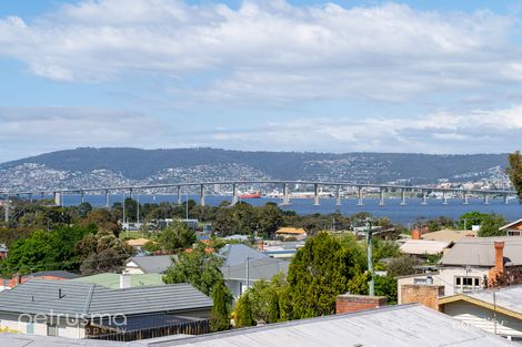 Property photo of 14 Tianna Road Lindisfarne TAS 7015
