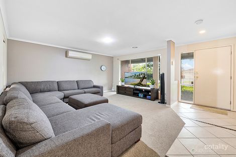 Property photo of 18 Scotsdale Drive Cranbourne East VIC 3977
