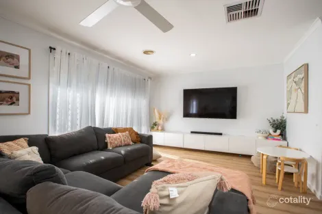 Property photo of 1 Drummond Court West Wodonga VIC 3690