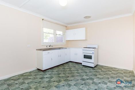 Property photo of 32A Hollybush Way Kelmscott WA 6111