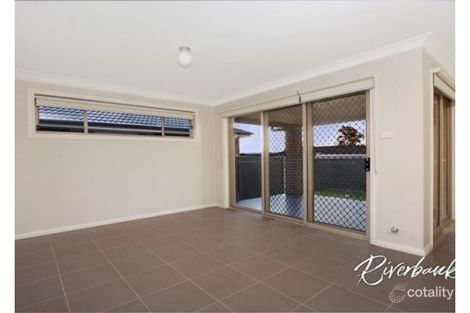 Property photo of 39 Saltbush Circuit Ropes Crossing NSW 2760