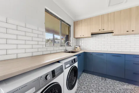 Property photo of 6 Elvin Drive Bomaderry NSW 2541