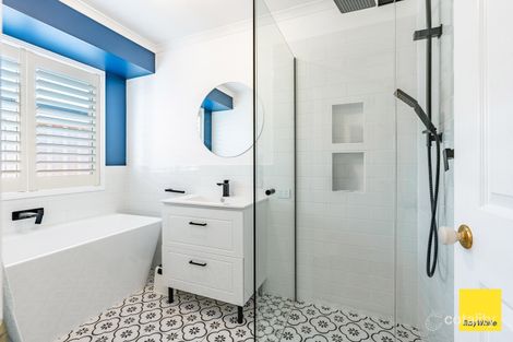 Property photo of 71 Arthurs Crescent Strathfieldsaye VIC 3551