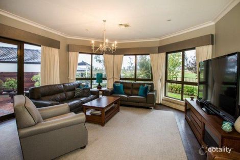 Property photo of 68 The Grange Hillvue NSW 2340