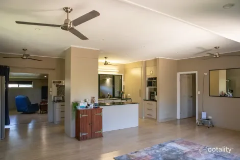 Property photo of 22 Circular Way Trunding QLD 4874