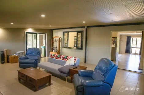 Property photo of 22 Circular Way Trunding QLD 4874