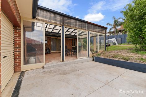 Property photo of 17 McCaffery Rise Pakenham VIC 3810