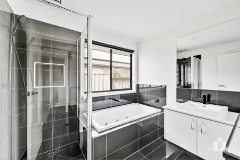 Property photo of 13 Abbey Road Beveridge VIC 3753