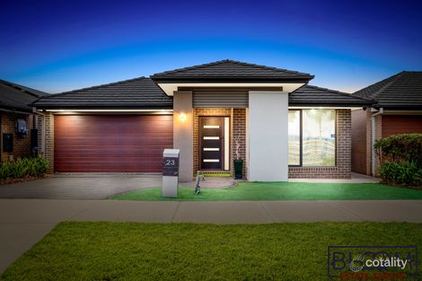 Property photo of 23 Larnook Crescent Truganina VIC 3029