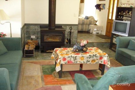 17 Lea Kuribur St, Dunolly, VIC 3472