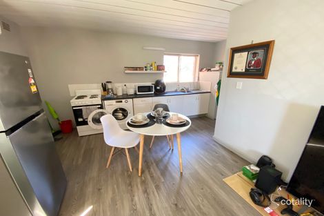 Property photo of 6 Wakaden Lane Griffith NSW 2680