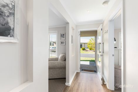 Property photo of 3 Rosemont Place Mount Gambier SA 5290