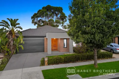 Property photo of 37 Falabela Road Clyde North VIC 3978