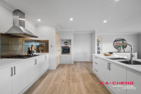 Property photo of 28 Lookout Circle Ellenbrook WA 6069