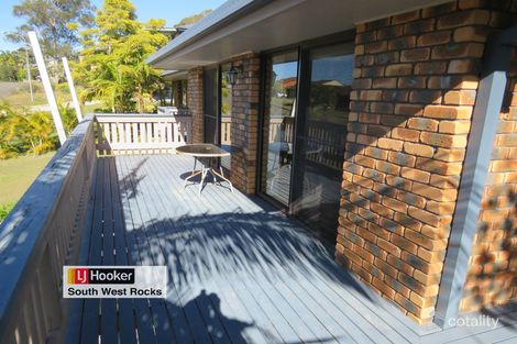 Property photo of 1 Dolphin Crescent South West Rocks NSW 2431