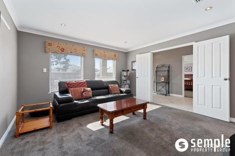 Property photo of 12 Ashendon Boulevard Hammond Park WA 6164