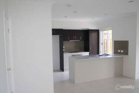 Property photo of 2/36 Rise Circuit Pacific Pines QLD 4211