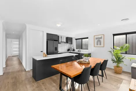 Property photo of 34 Dreamer Circuit Mount Duneed VIC 3217