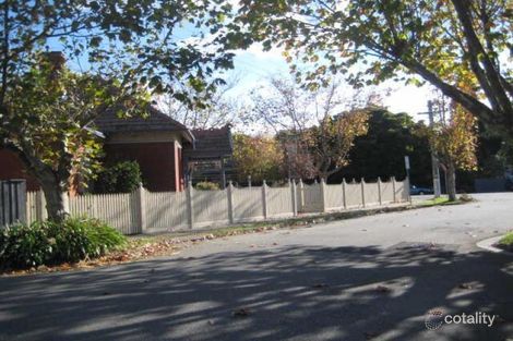 Property photo of 2 Valentine Grove Armadale VIC 3143