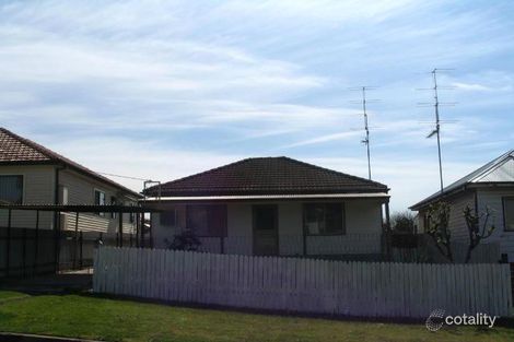 8 Steel St, Cringila, NSW 2502