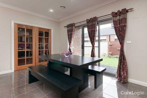 Property photo of 22 Botanic Rise Craigieburn VIC 3064