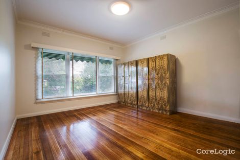 Property photo of 4 Yaralla Road Bentleigh East VIC 3165