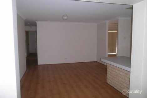 Property photo of 8 Perham Crescent Leda WA 6170