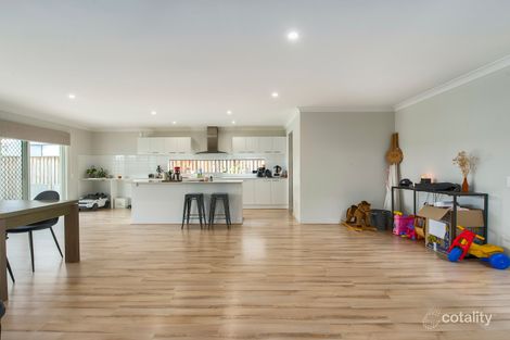 Property photo of 9 Lomond Circuit Upper Kedron QLD 4055