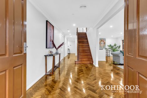 Property photo of 31 Troward Harvey Way Craigieburn VIC 3064