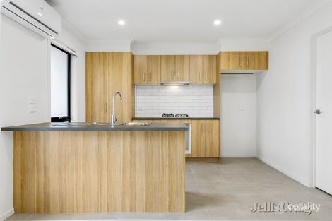 Property photo of 29 Hollywood Drive Roxburgh Park VIC 3064