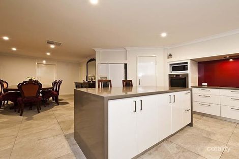 15 Peppermint Dr, Thornlie, WA 6108