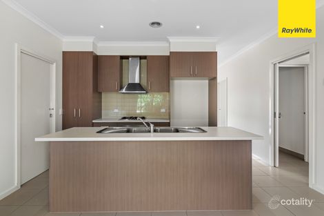 Property photo of 2/7 Fishburn Grove Harkness VIC 3337