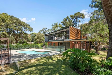 2 Pindari Rd, Lesmurdie, WA 6076