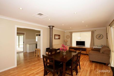 Property photo of 4 Jeeba Place Glenfield Park NSW 2650