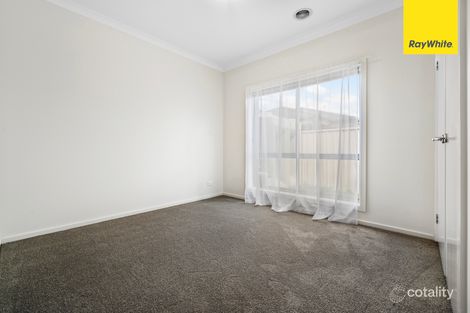 Property photo of 2/7 Fishburn Grove Harkness VIC 3337