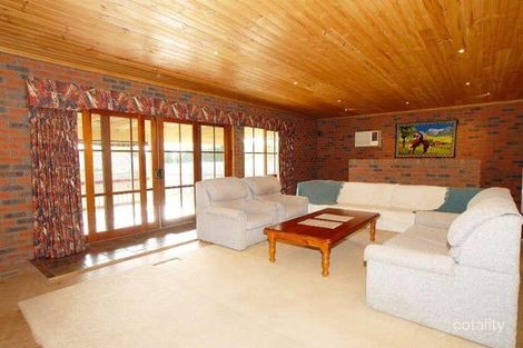 Property photo of 24 Drummond Crescent Rowville VIC 3178