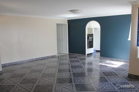 Property photo of 35 Lorikeet Crescent Green Valley NSW 2168