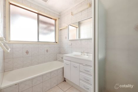 Property photo of 2 Power Close Gladstone Park VIC 3043