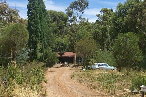 21 Carlisle Rd, Kalamunda, WA 6076