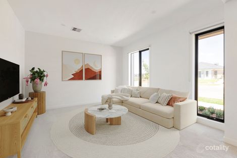 92 Holyoake Pde, Manor Lakes, VIC 3024