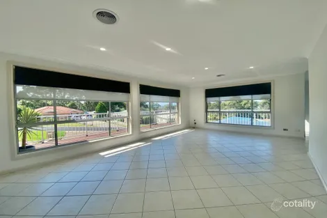 Property photo of 5 Lawson Place Sunshine Bay NSW 2536