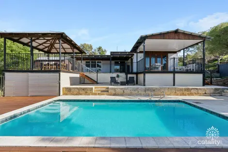 12 Parkway, Swan View, WA 6056