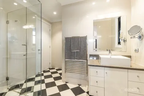 Property photo of 40 Palm Terrace Yamba NSW 2464