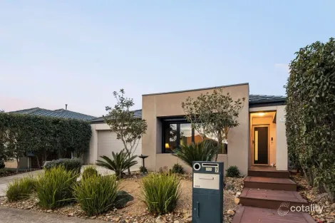 7 Airfield Gr, Point Cook, VIC 3030