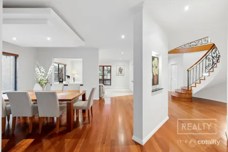 Property photo of 30 Cherrytree Gardens Stirling WA 6021