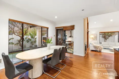 Property photo of 30 Cherrytree Gardens Stirling WA 6021