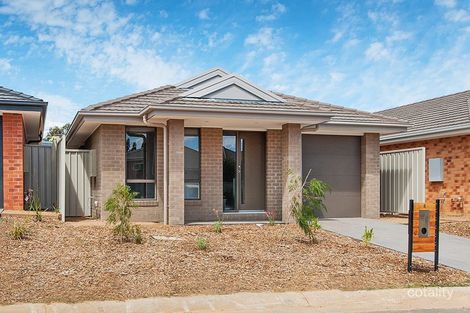 Property photo of 8 Brookfields Mews Lavington NSW 2641