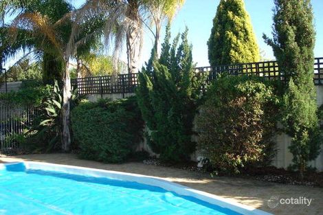 10 Nicholson Loop, Bateman, WA 6150