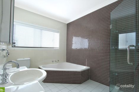 Property photo of 61 Northcliffe Drive Lake Heights NSW 2502