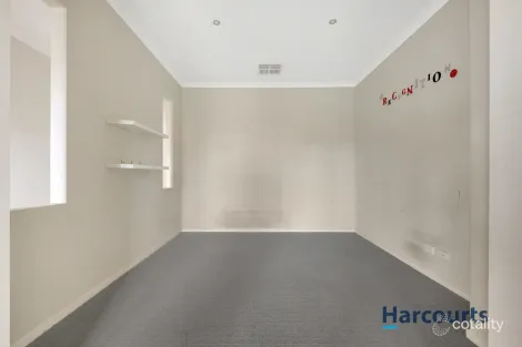 Property photo of 7 Penrose Promenade Tarneit VIC 3029